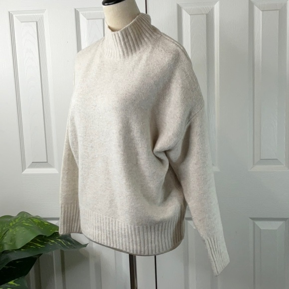 For The Republic Women’s Crew Sweater Wool Blend Size XS - Picture 3 of 12